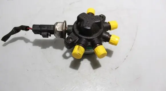 Nissan NV200 Fuel distributor 9144Z070B