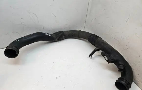 Intercooler hose/pipe