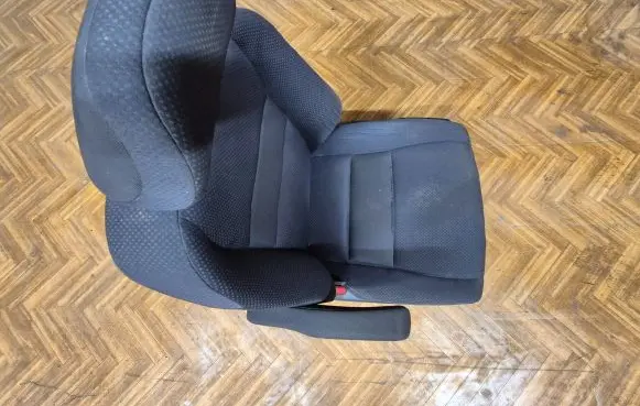 Honda CR-V Front driver seat 81500SWWS322 EWSPF18872E 200702150140