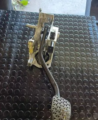 BMW 3 E90 E91 Brake pedal 6779377 678711