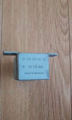 Mercedes-Benz C W202 Other relay 2018200205 58218002