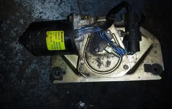 Suzuki Grand Vitara II Wiper motor