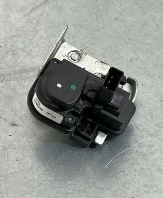 Jeep Grand Cherokee Tailgate window lock/catch/latch Y2J303025926 3025926