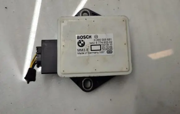BMW 5 E60 E61 ESP acceleration yaw rate sensor 6774602 0265005681