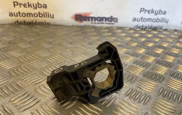 BMW 5 F10 F11 Radiator mount bracket 575248