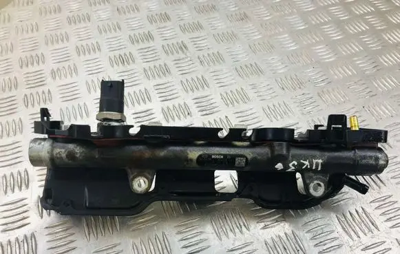 Volkswagen Golf V Fuel main line pipe 0445214078