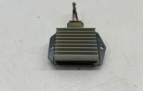 Toyota Hilux VIII Heater blower motor/fan resistor 4993002250