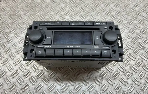 Radio/CD/DVD/GPS head unit