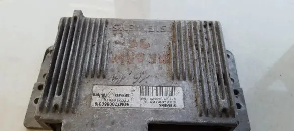 Renault Megane I Engine control unit/module 7700865810 HOM7700860319