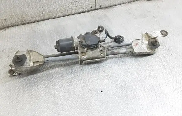 Nissan Pathfinder R51 Front wiper linkage and motor