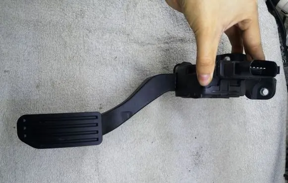 Volvo V60 Accelerator throttle pedal 31329372