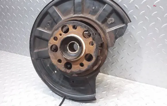 Mercedes-Benz E W212 Rear wheel hub