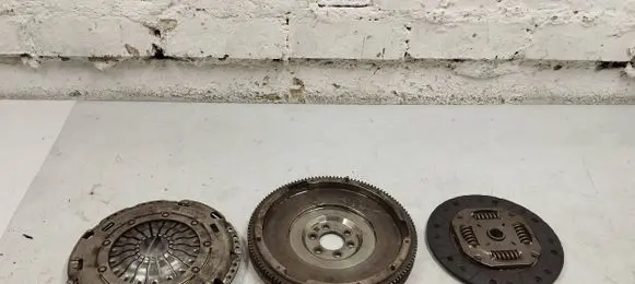 Skoda Octavia Mk3 (5E) Clutch set kit 03c105269p 04e141026e 04e141031l