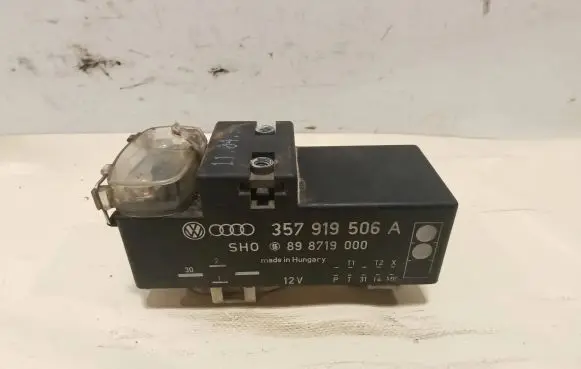 Volkswagen Golf IV Coolant fan relay 357919506A 898719000