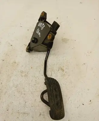 Nissan Note (E11) Accelerator throttle pedal 18002AX605 07R0A 0785A