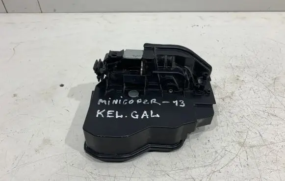Mini Cooper Countryman R60 Rear door lock 7318418
