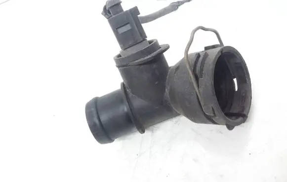 Volkswagen Touran I Engine coolant pipe/hose 1K0122291AD