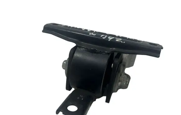 Mitsubishi Lancer X Engine mount bracket