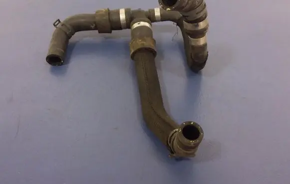 Audi A8 S8 D4 4H Engine coolant pipe/hose