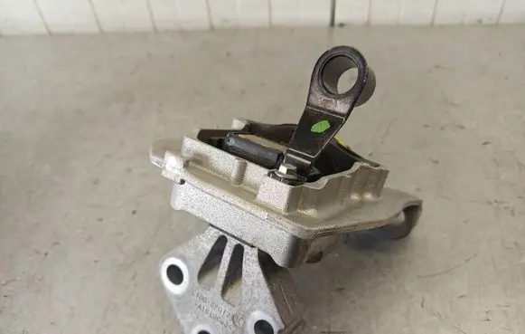 Ford Puma Engine mount bracket L1BG6F012BC 202502070656