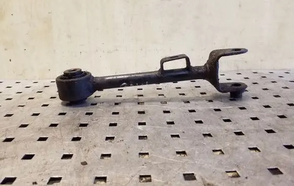 Rear control arm