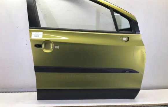 Suzuki SX4 S-Cross Front door