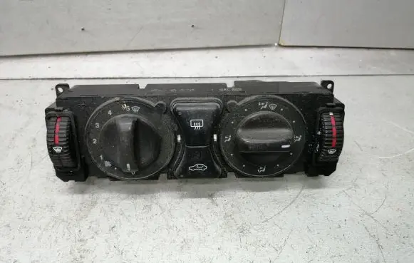 Mercedes-Benz E W210 Climate control unit 2108300185