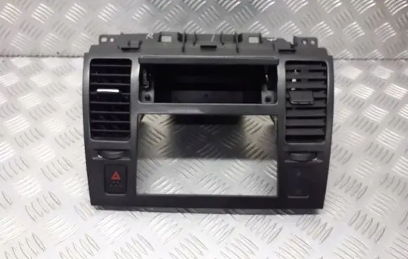 Nissan Tiida C11 Dashboard side air vent grill/cover trim 68260EM31A