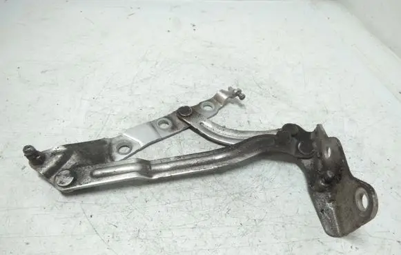 Volvo S40 Tailgate/trunk/boot hinge