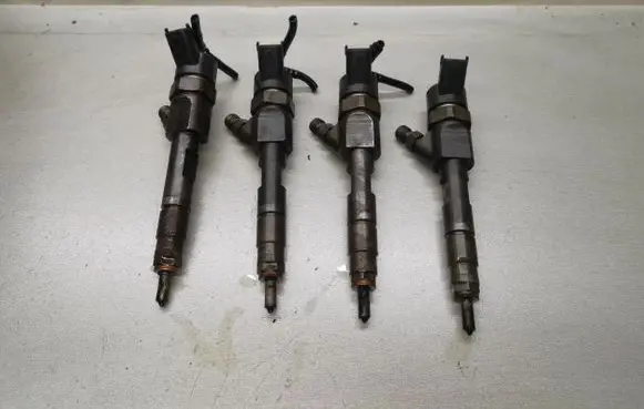 Renault Laguna II Fuel injectors set 0445110110B 8200100272