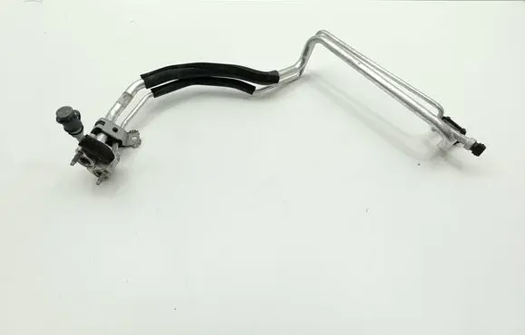 Volvo V40 Air conditioning (A/C) pipe/hose 31467915
