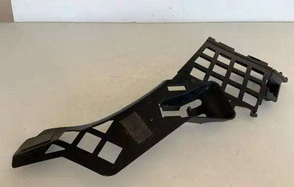 Mercedes-Benz CLA C117 X117 W117 Front bumper mounting bracket A1178850700