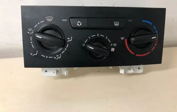 Peugeot Partner Climate control unit A42102200 140013528 226522