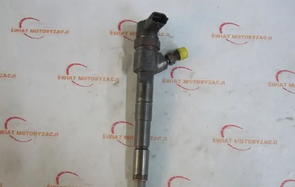 Opel Astra J Fuel injector 0445110423