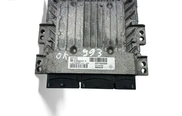 Dacia Duster Engine control unit/module ECU 237102440R S180095107A