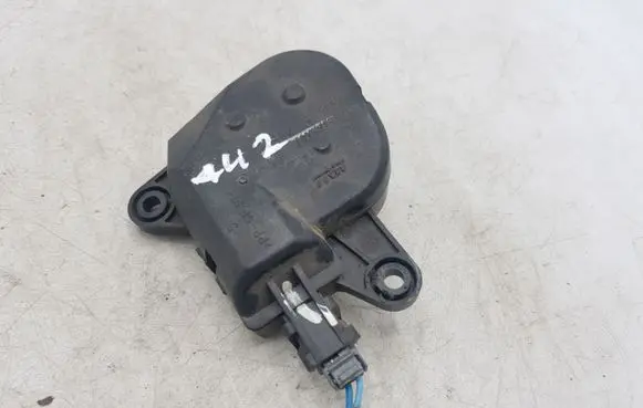 Chrysler Pacifica Air flap motor/actuator 04885485AA 58024E