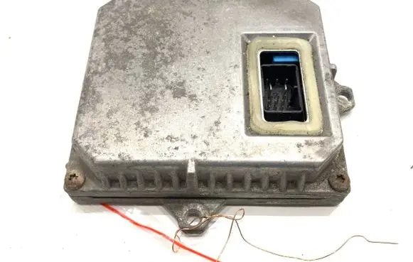 BMW 6 E63 E64 Voltage converter/converter module 1307329074