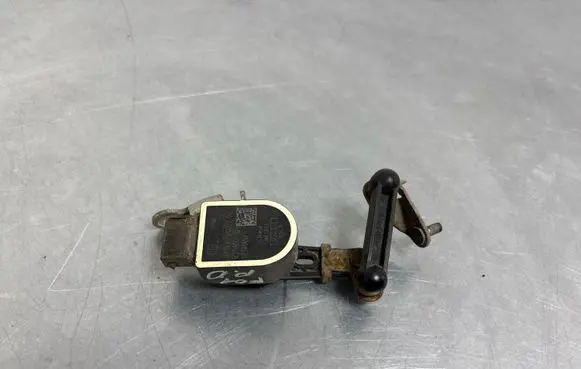 BMW 7 F01 F02 F03 F04 Headlight/headlamp level sensor 6784072
