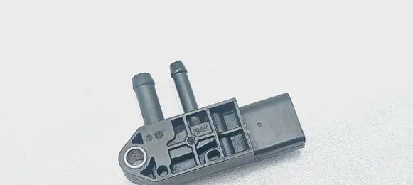 Volkswagen Multivan T5 Exhaust gas pressure sensor 076906051B