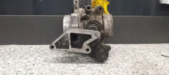 Opel Astra F Throttle body valve 90470096