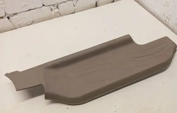 Mitsubishi Grandis Rear sill trim cover MN188532