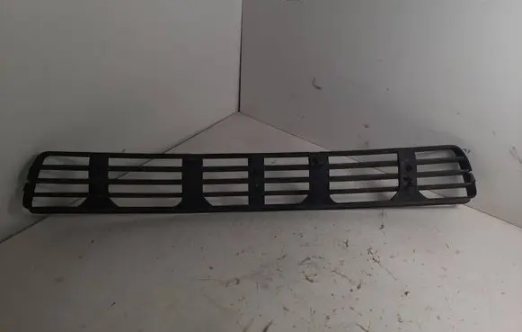 Audi A4 S4 B5 8D Front bumper lower grill 8D0807683