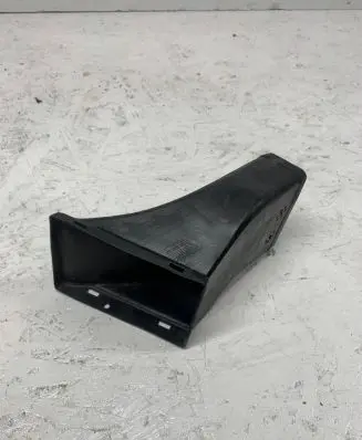 BMW 5 E60 E61 Intercooler air channel guide 7033704 703370412 5111703370412