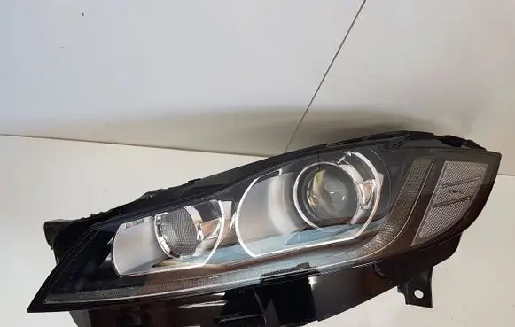 Jaguar F-Pace Headlight/headlamp GX6313W030 T2H24589