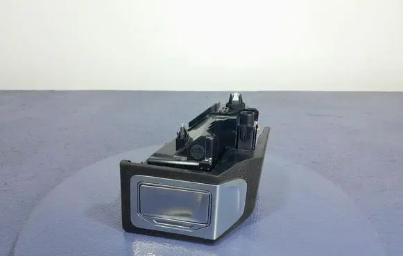 BMW 7 G11 G12 Glove box 9483929