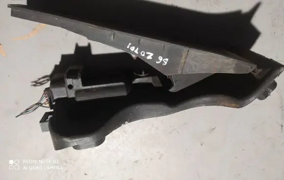 Volkswagen PASSAT B6 Accelerator throttle pedal 1K1721503L