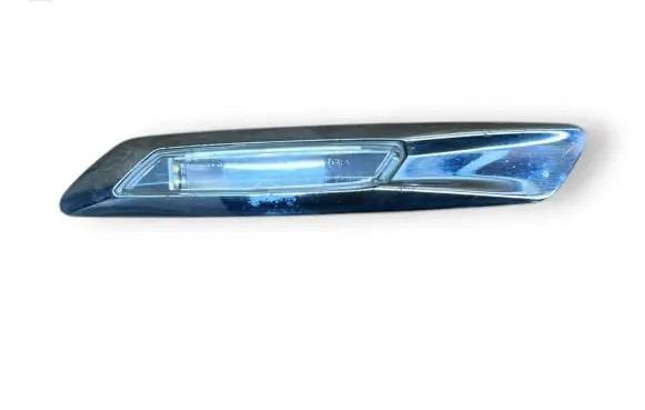 BMW 5 F10 F11 Front fender indicator light 7154168 7154170