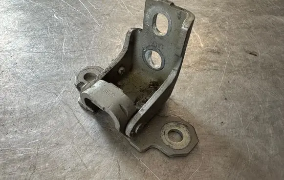 Renault Scenic III - Grand scenic III Rear door upper hinge 804010016RD