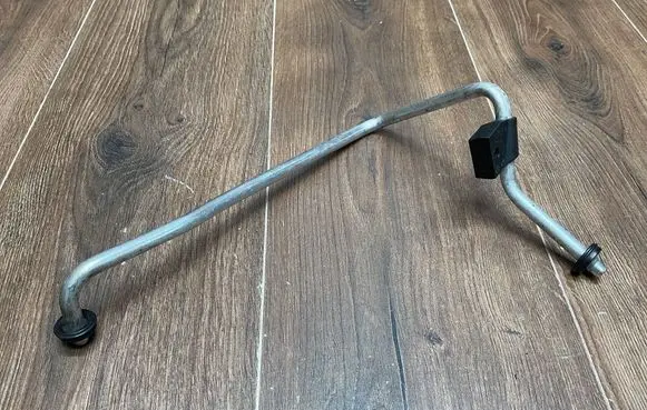 Mercedes-Benz C W204 Gearbox oil cooler pipe/hose A2045281024
