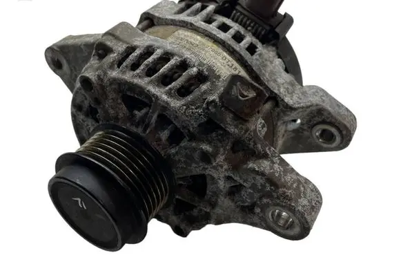 Toyota Verso Generator/alternator 270600T181 MS1042113420